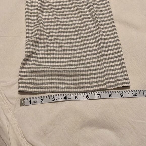 NWT Forever 21 szS Adjustable straps faux wrap high waisted grey white jumpsuit - Picture 11 of 12